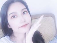 偷翻女同学手机相册里的所有自拍