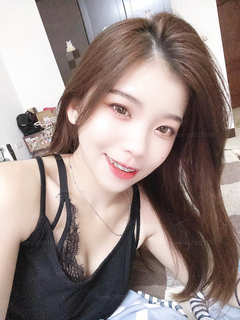 台灣情侶自拍 超漂亮的美女主持人被調教成小母狗