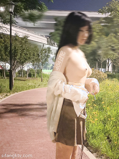 超級蘿莉MM甜 404日記，幾個蘿莉姬的超大尺度自拍，和攝影濕深入的關系，有嬌小又可愛天然白虎蜜臀蘿莉404日記